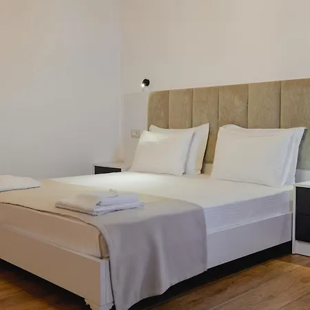 Venti Et Maris Ksamil