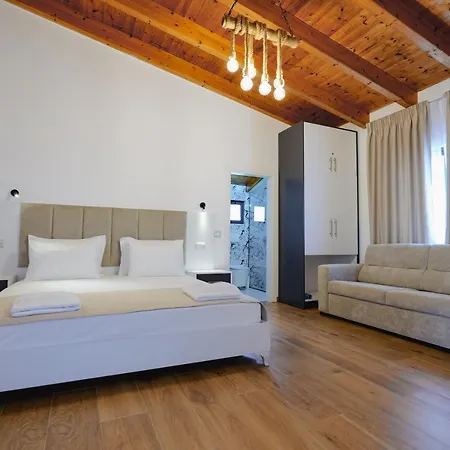 Venti Et Maris 3* Ksamil