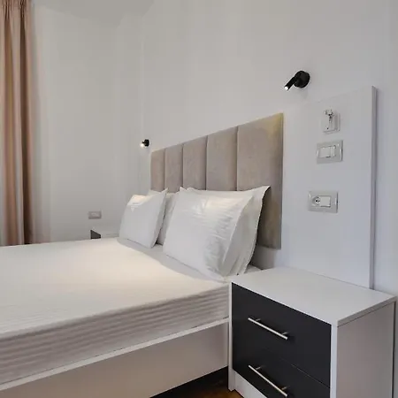 Venti Et Maris Ksamil